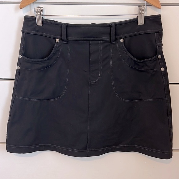 Athleta Black Bettona Classic Skort Black Size Small Athletic Skort - Picture 4 of 12